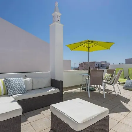 Stories 1 - Sunny Roof Terrace * Alvor